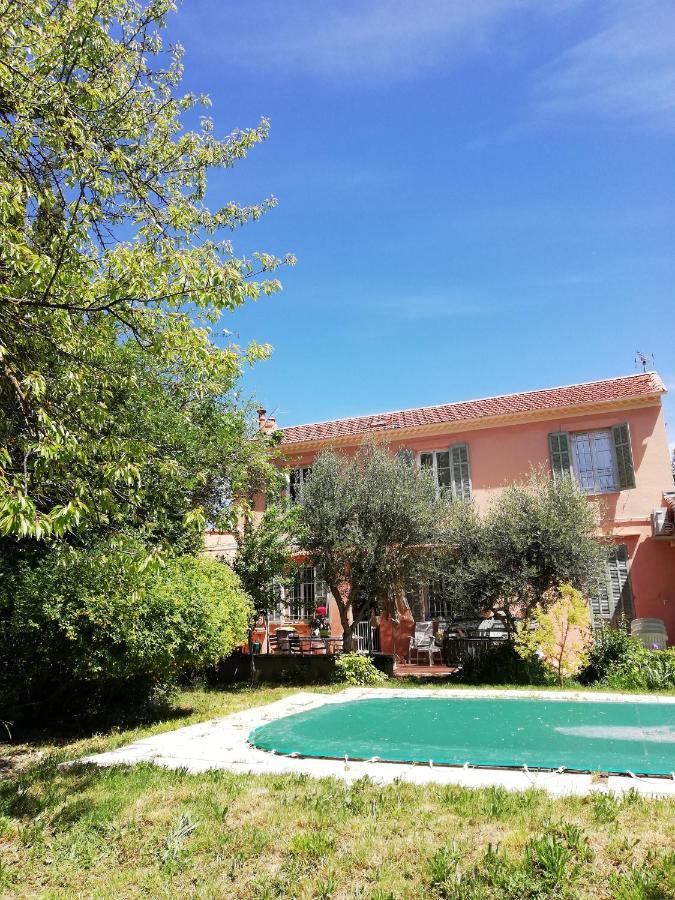 לינה וארוחת בוקר בריניול Lolifan En Provence מראה חיצוני תמונה